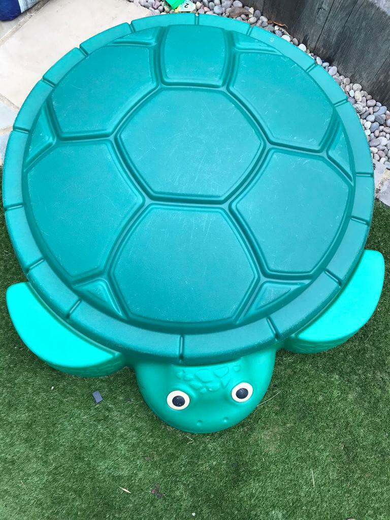 turtle sandpit with lid